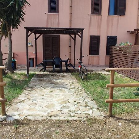 Casa Al Vicolo 99 Lägenhet Birgi Vecchi Exteriör bild